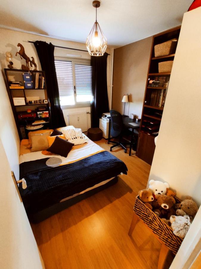 "Home Sweet Home" - 70M2 - Proche Lyon, Eurexpo, Groupama & Matmut Stadium, Ldlc Arena Saint-Priest  Buitenkant foto